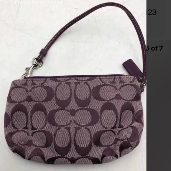 173. Coach Wristlet Purple 8 x 4.5 signature C silver hardware - Picture 5 of 6